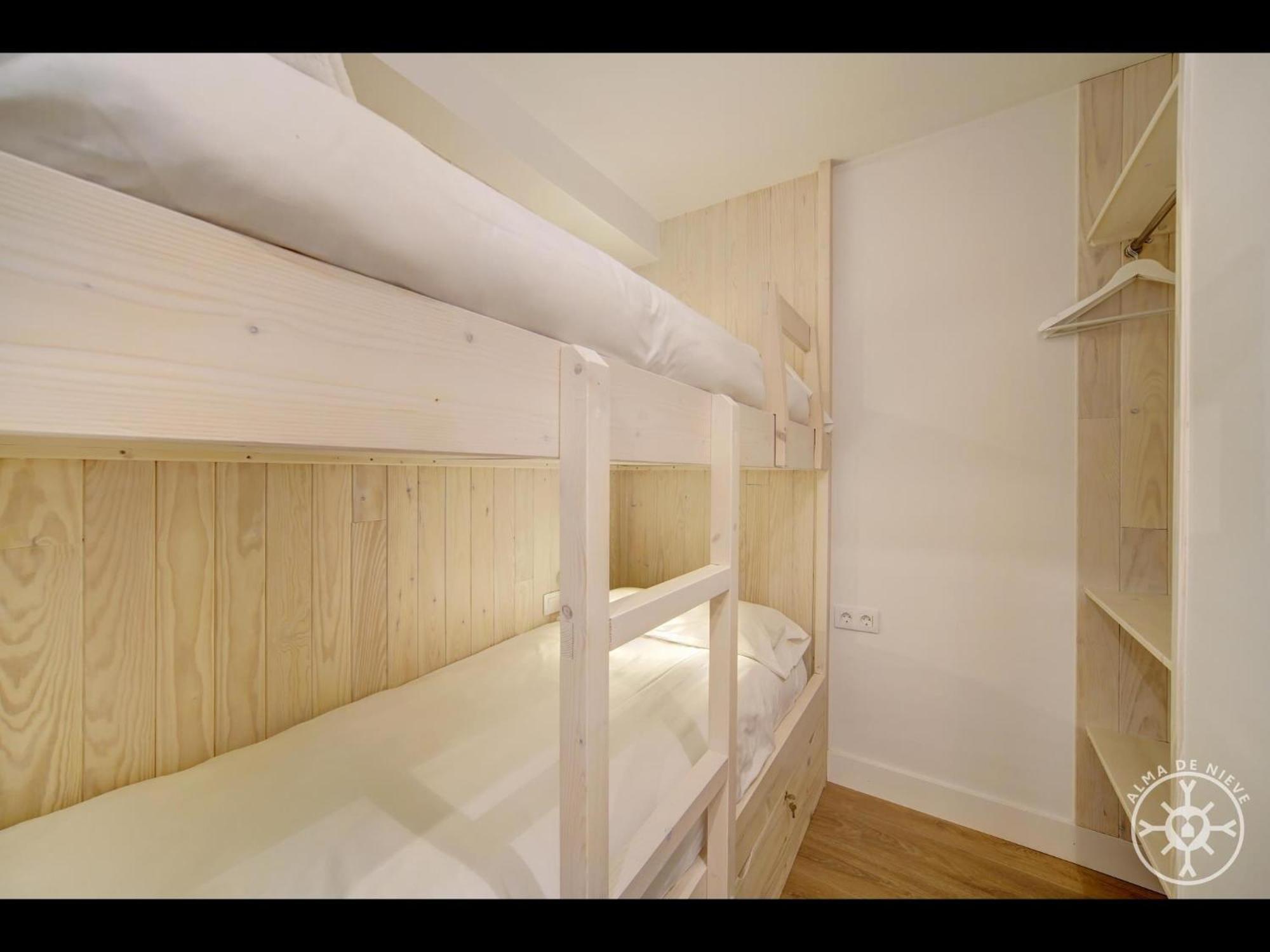 Orri En Baqueira Apartment Naut Aran Ngoại thất bức ảnh