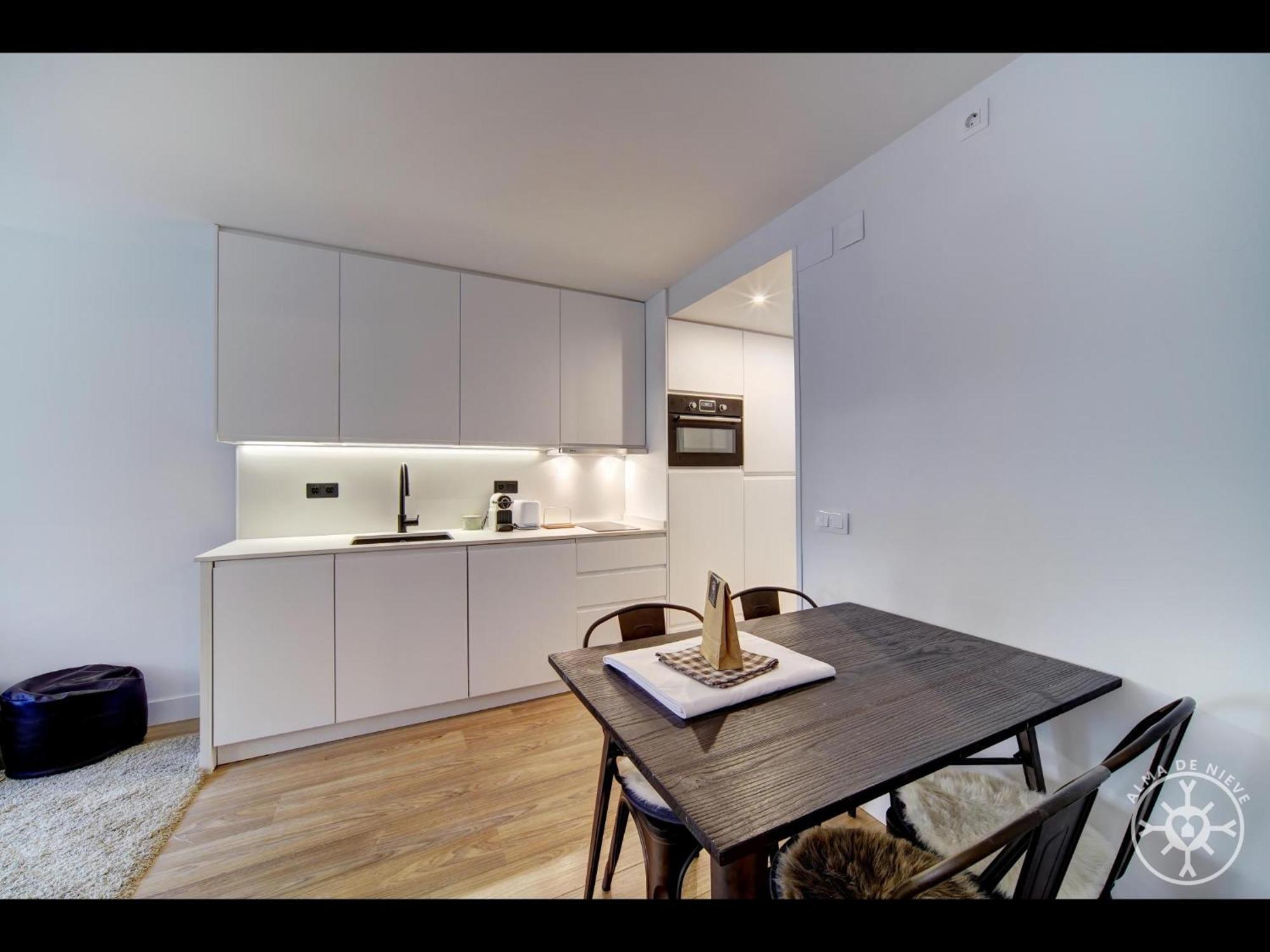 Orri En Baqueira Apartment Naut Aran Ngoại thất bức ảnh